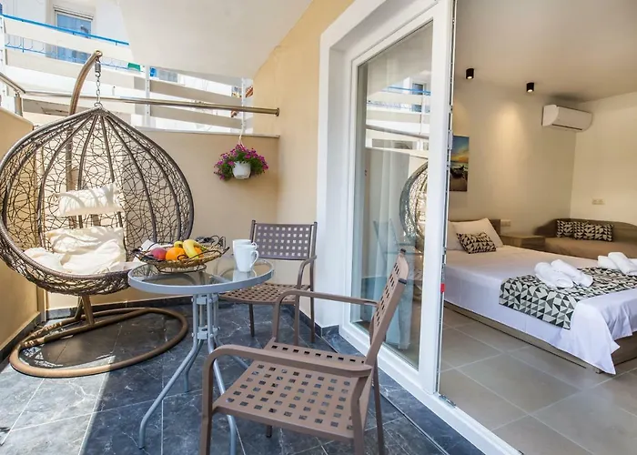 & Elisabeta * Limenaria (Thasos)