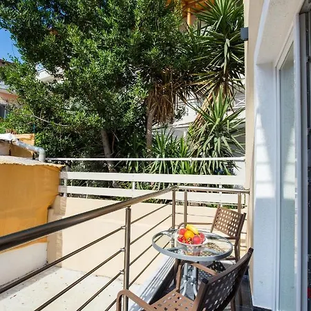 Apartman & Elisabeta *